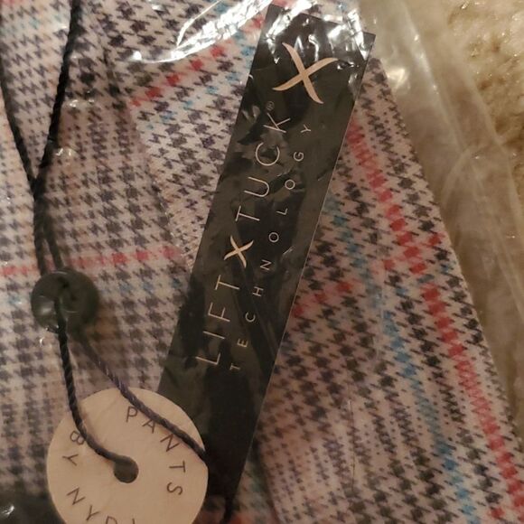 NYDJ Tyburn Plaid Flare Crop Boot Jean - Picture 7 of 9